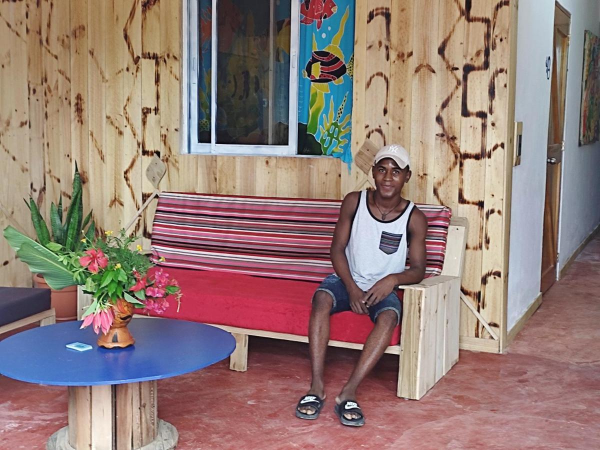 Hostel La Ballena Backpacker Las Galeras Extérieur photo
