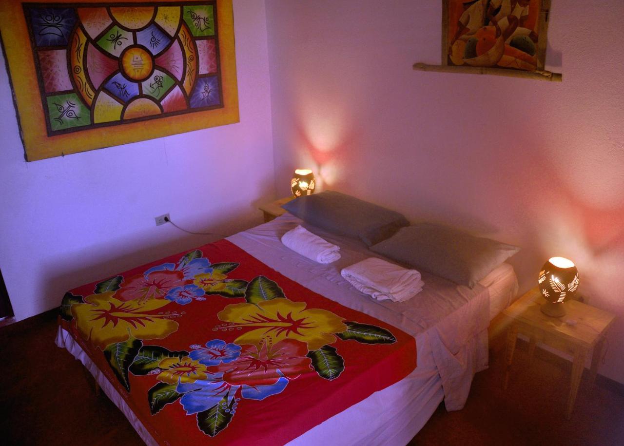 Hostel La Ballena Backpacker Las Galeras Extérieur photo