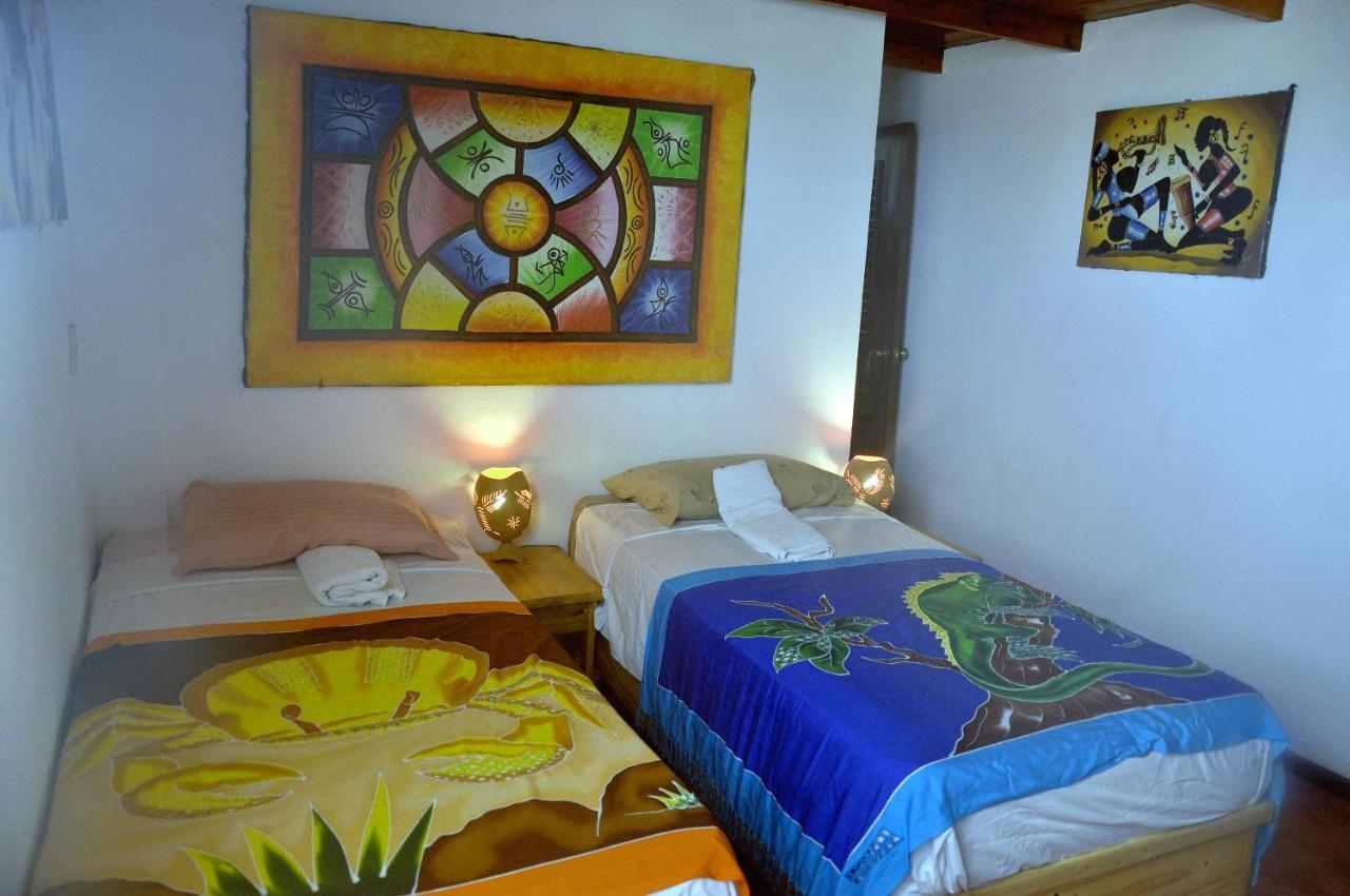 Hostel La Ballena Backpacker Las Galeras Extérieur photo